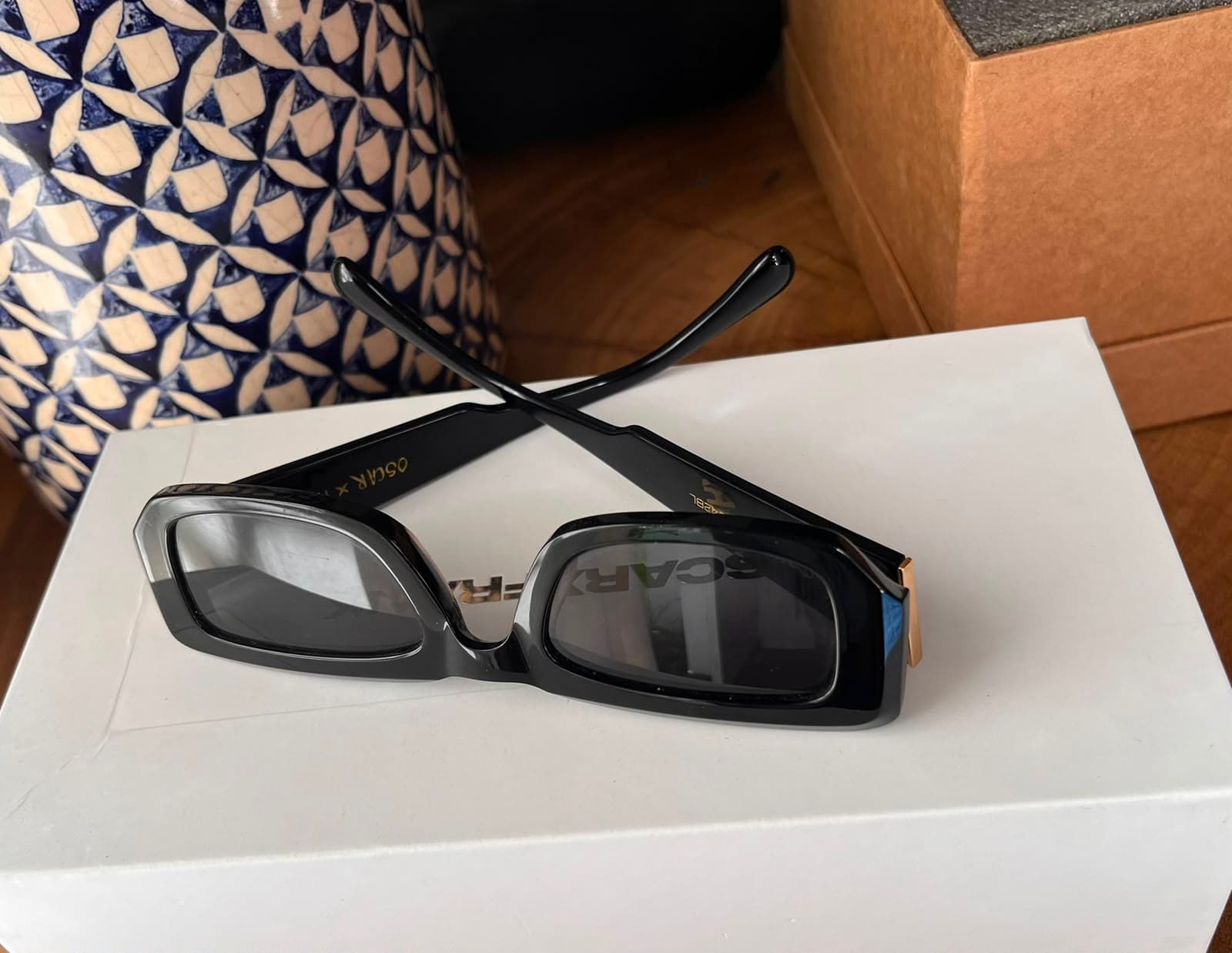 OSCAR AND FRANK SUNGLASSES (1/2)