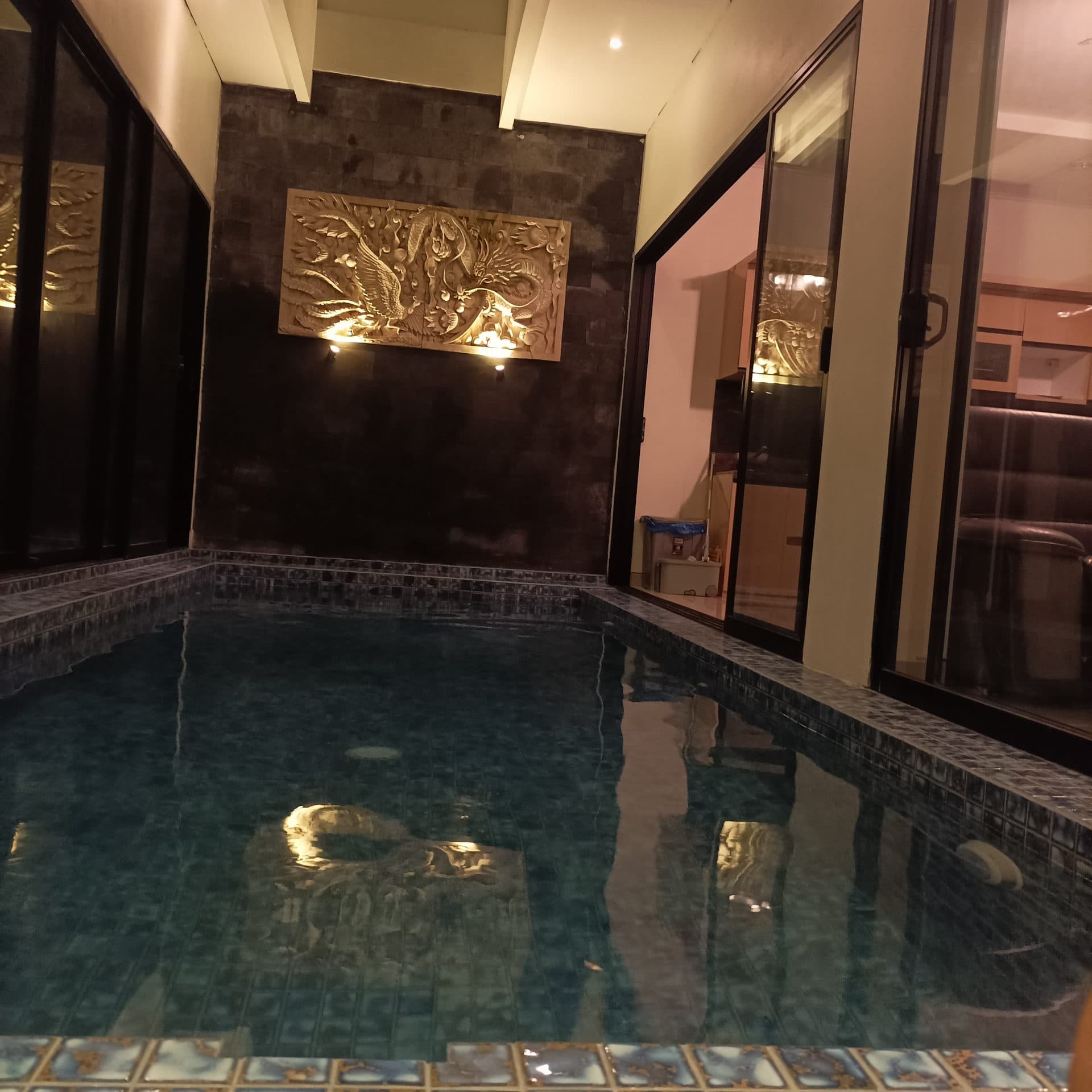Introvert house with a view at Tabanan (1/5)