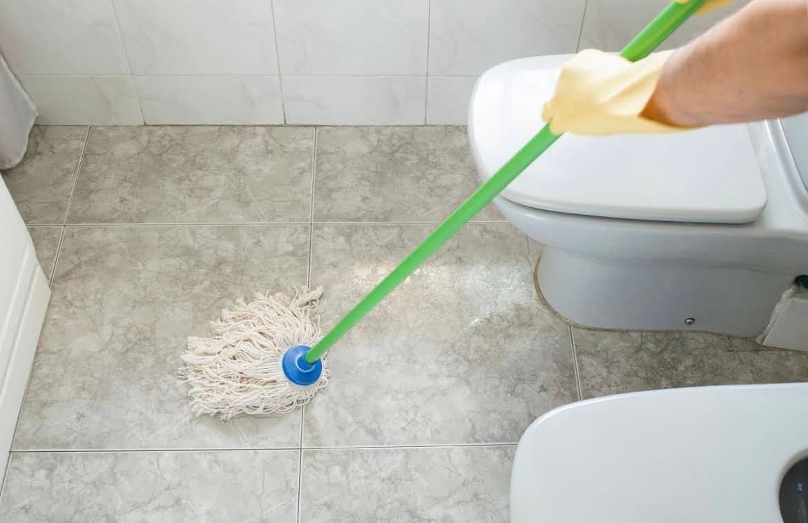 Jasa Cleaning Service (1/3)
