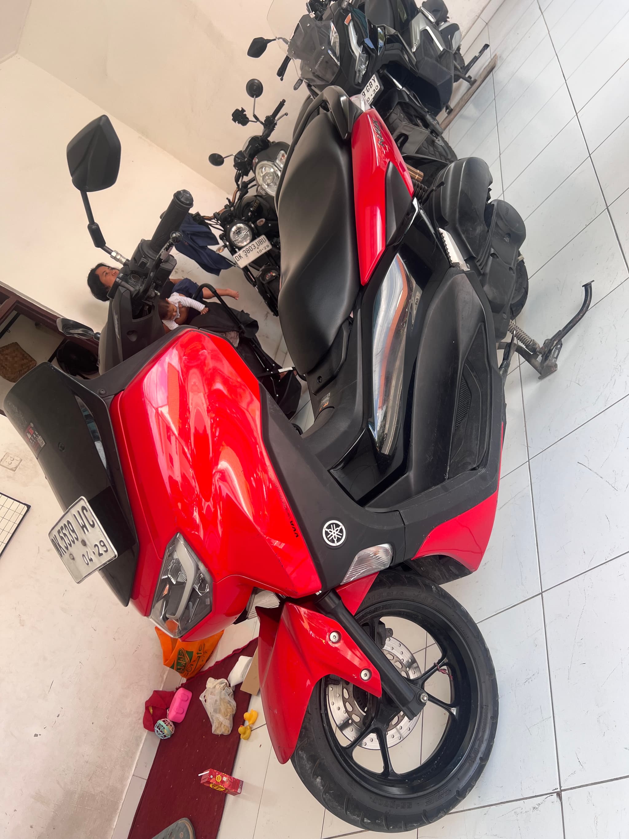 Yamaha NMAX (1/3)
