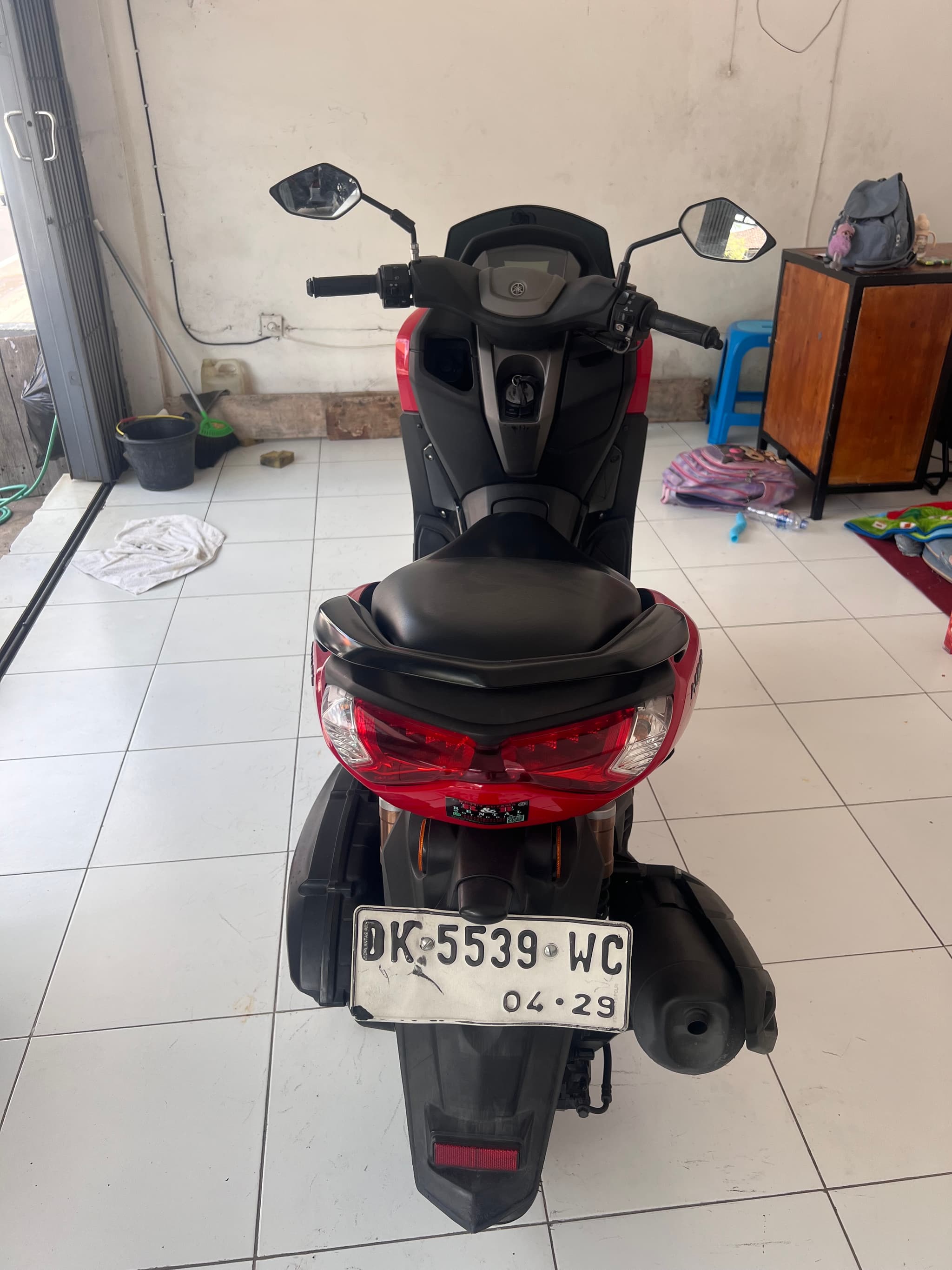 Yamaha NMAX (1/3)