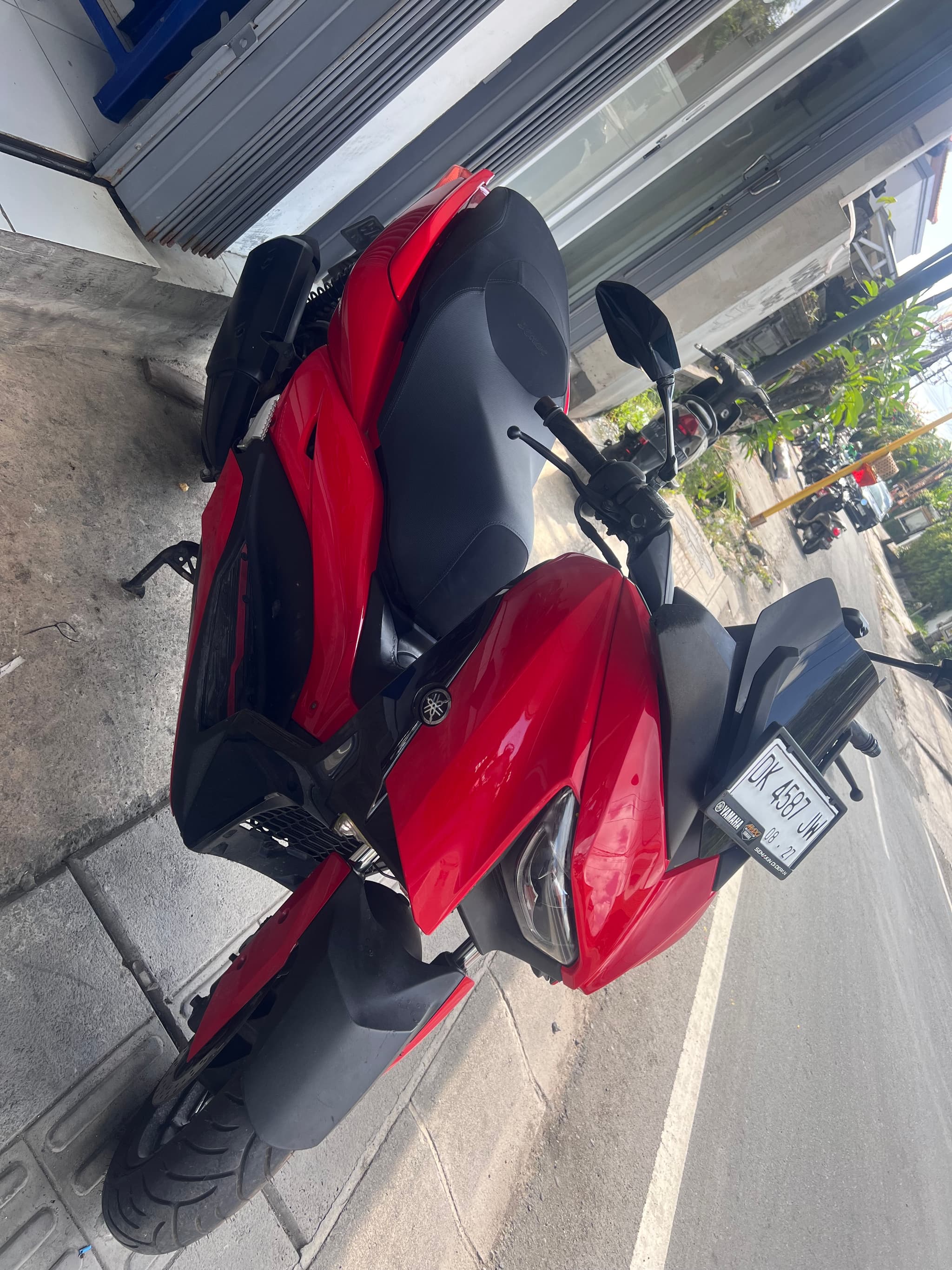 Yamaha lexi 125 (1/3)