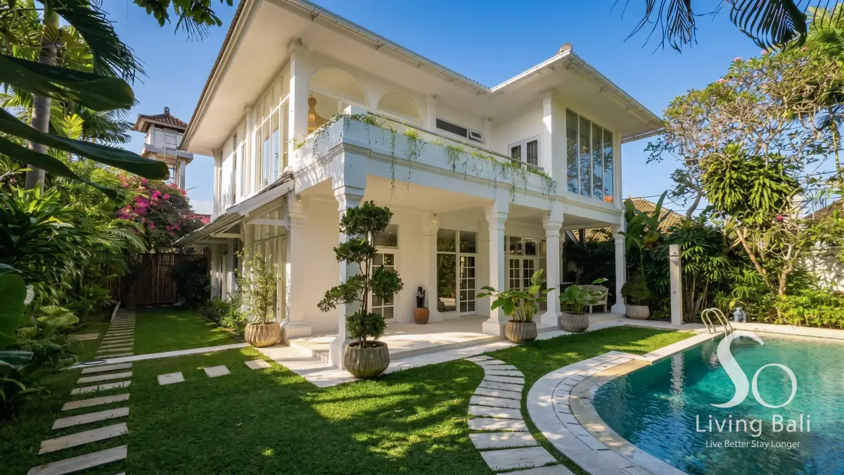 Seminyak · Villa 4BR · Residential Garden Escape (1/15)