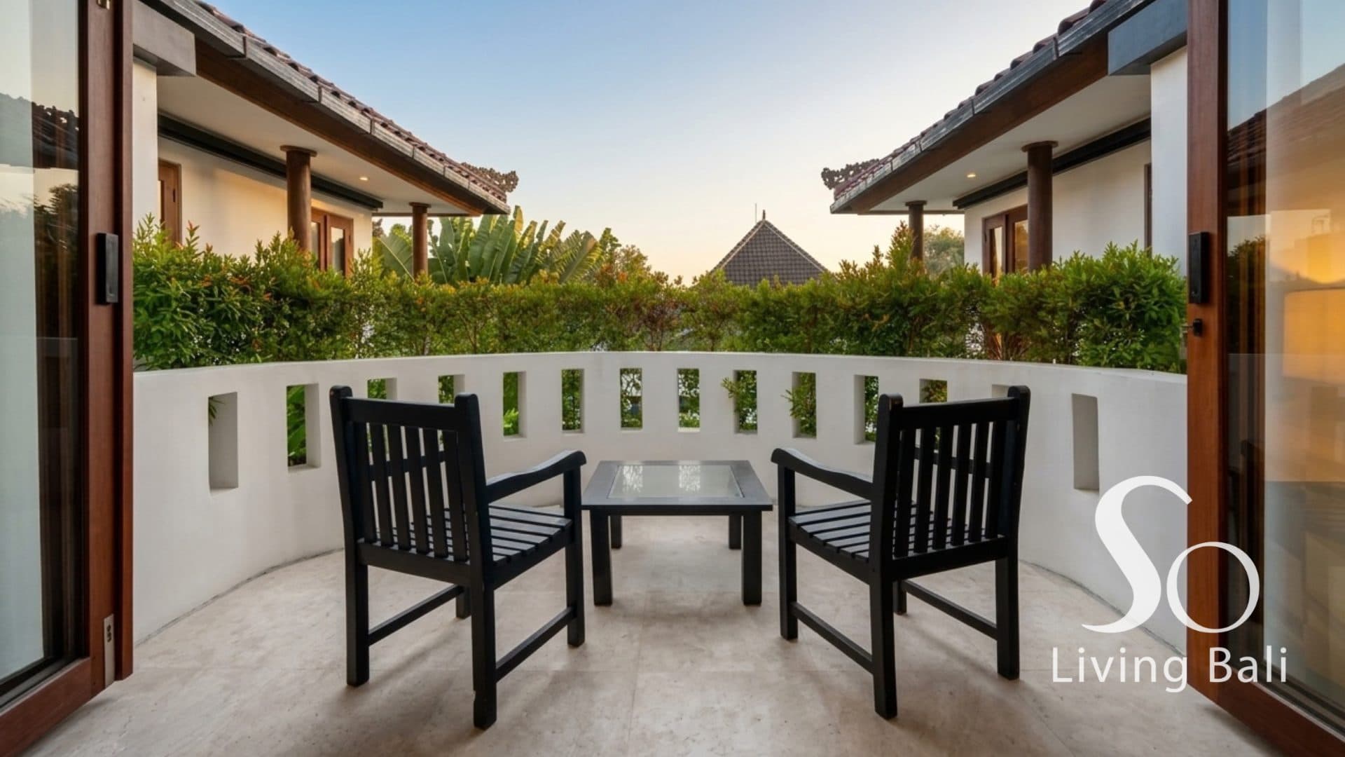 Mertanadi · Villa 4BR · Tropical Art Deco Residence (1/15)