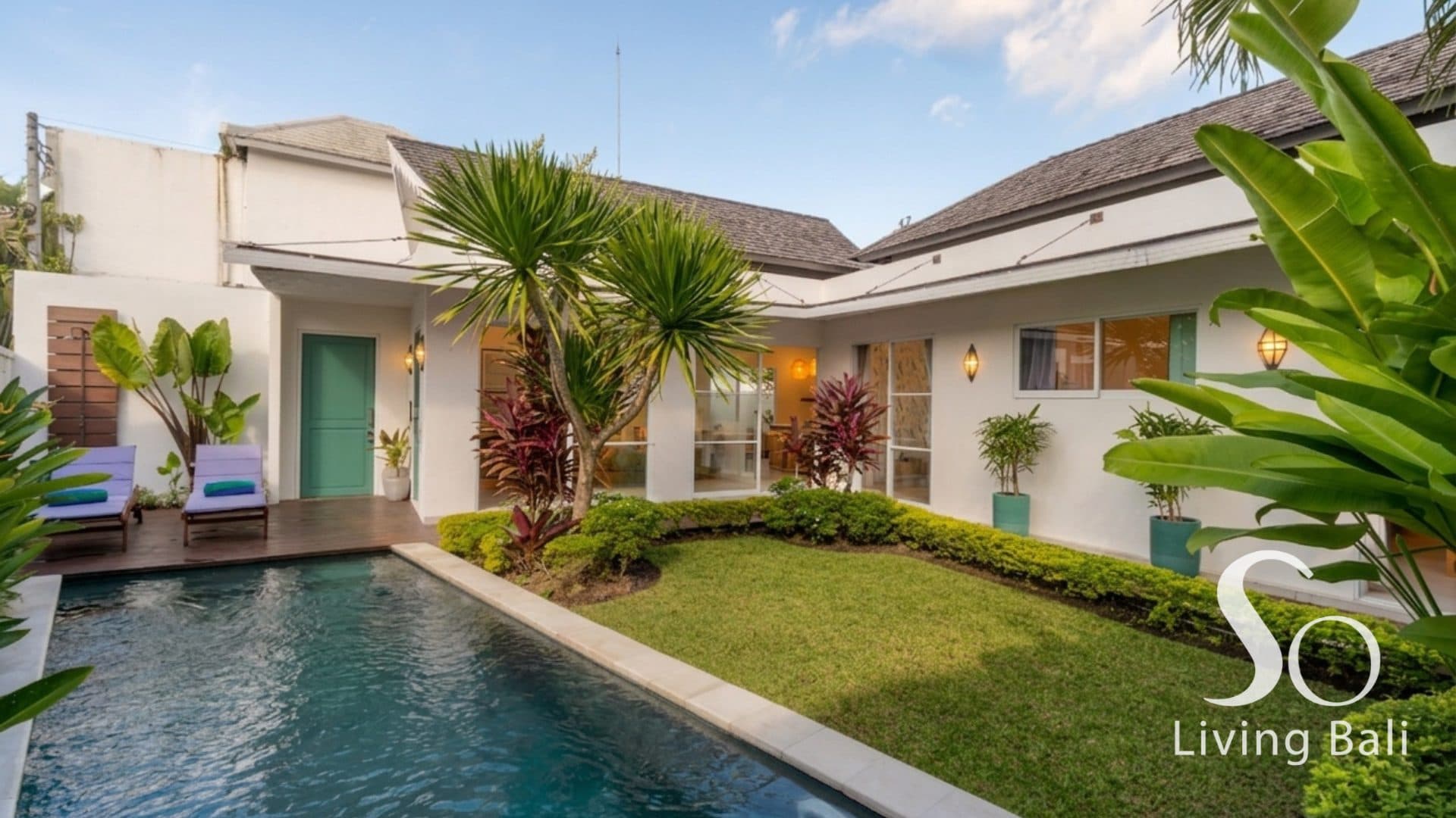 Berawa · 3BR Villa · Tropical Private Pool (1/3)