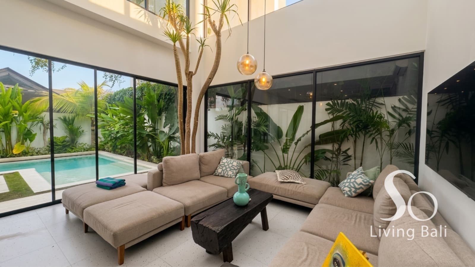 Umalas · Villa 4BR · Modern Tropical Retreat (1/3)