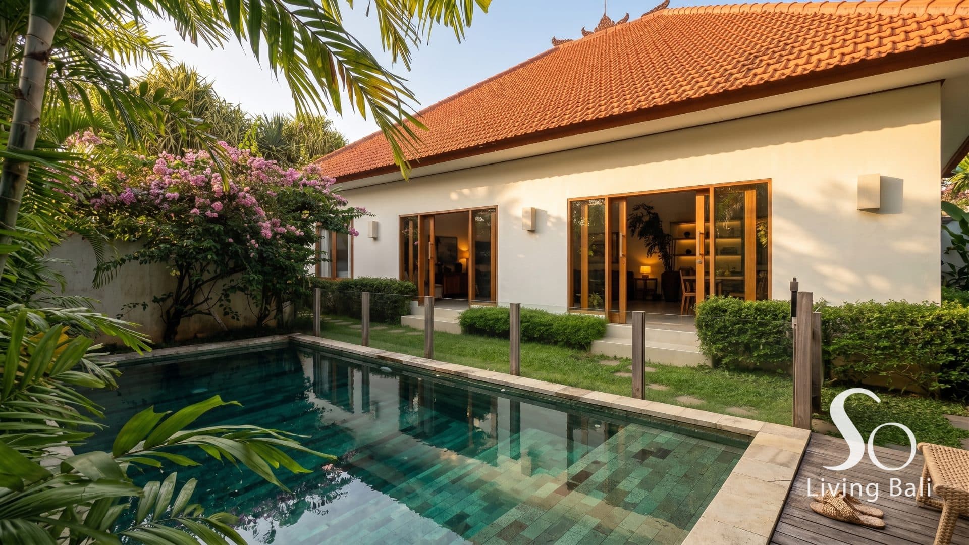 Canggu · 3BR Villa · Lush Tropical Garden (1/3)