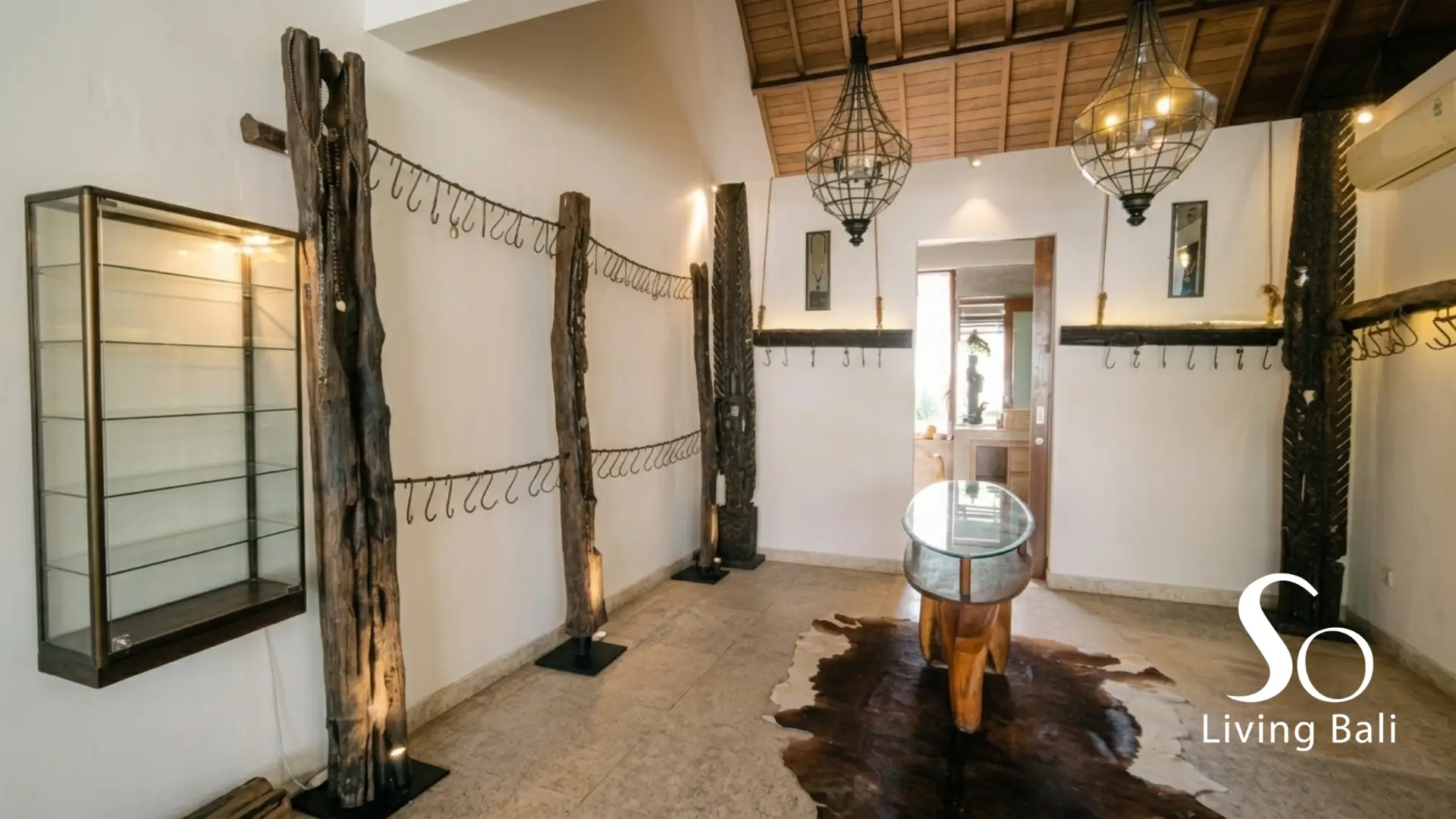 Berawa · Villa 3BR · Modern Comfort & Rooftop Terrace (1/15)