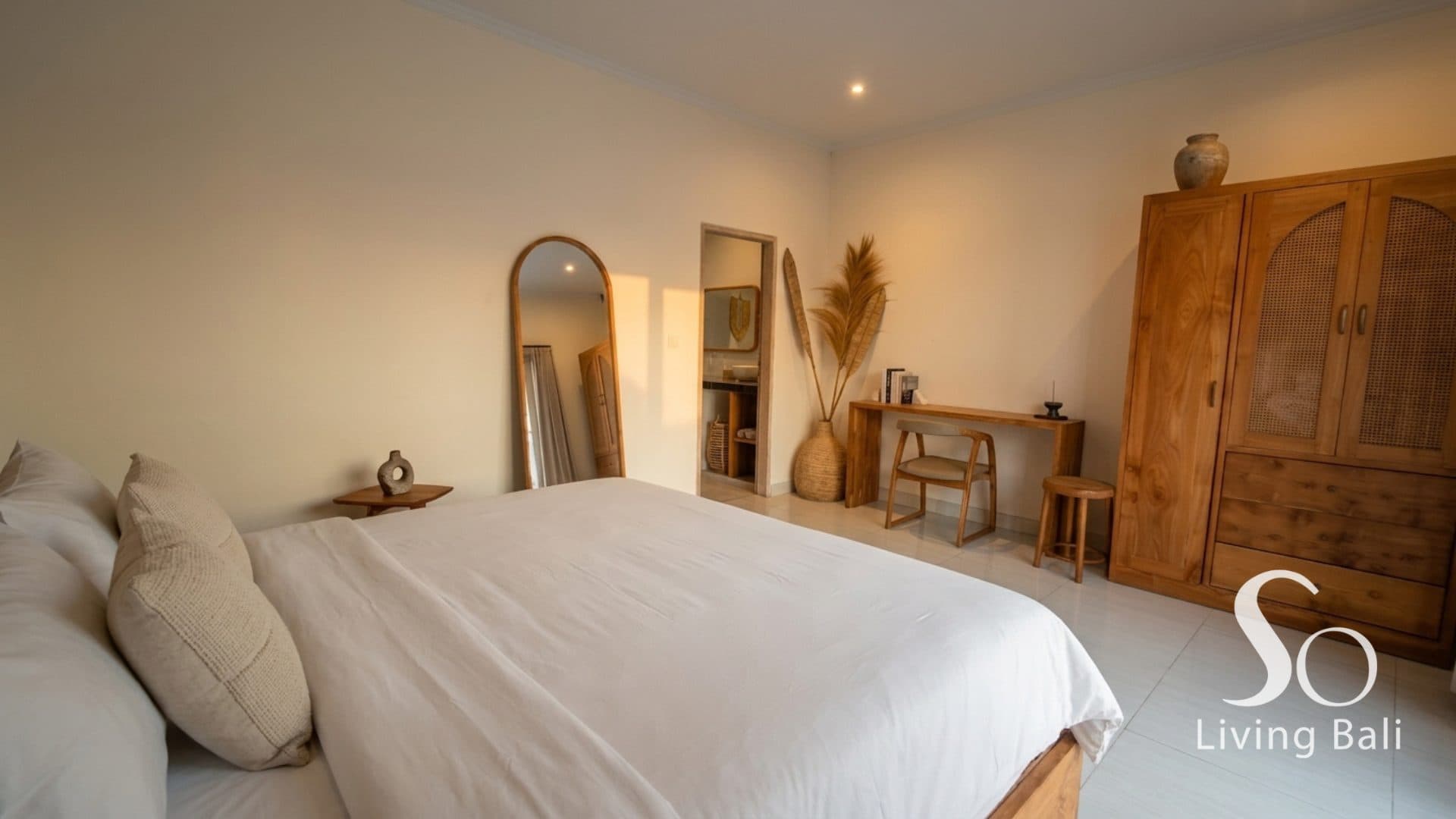 Umalas · 3BR Villa · Tropical Private Pool (1/3)