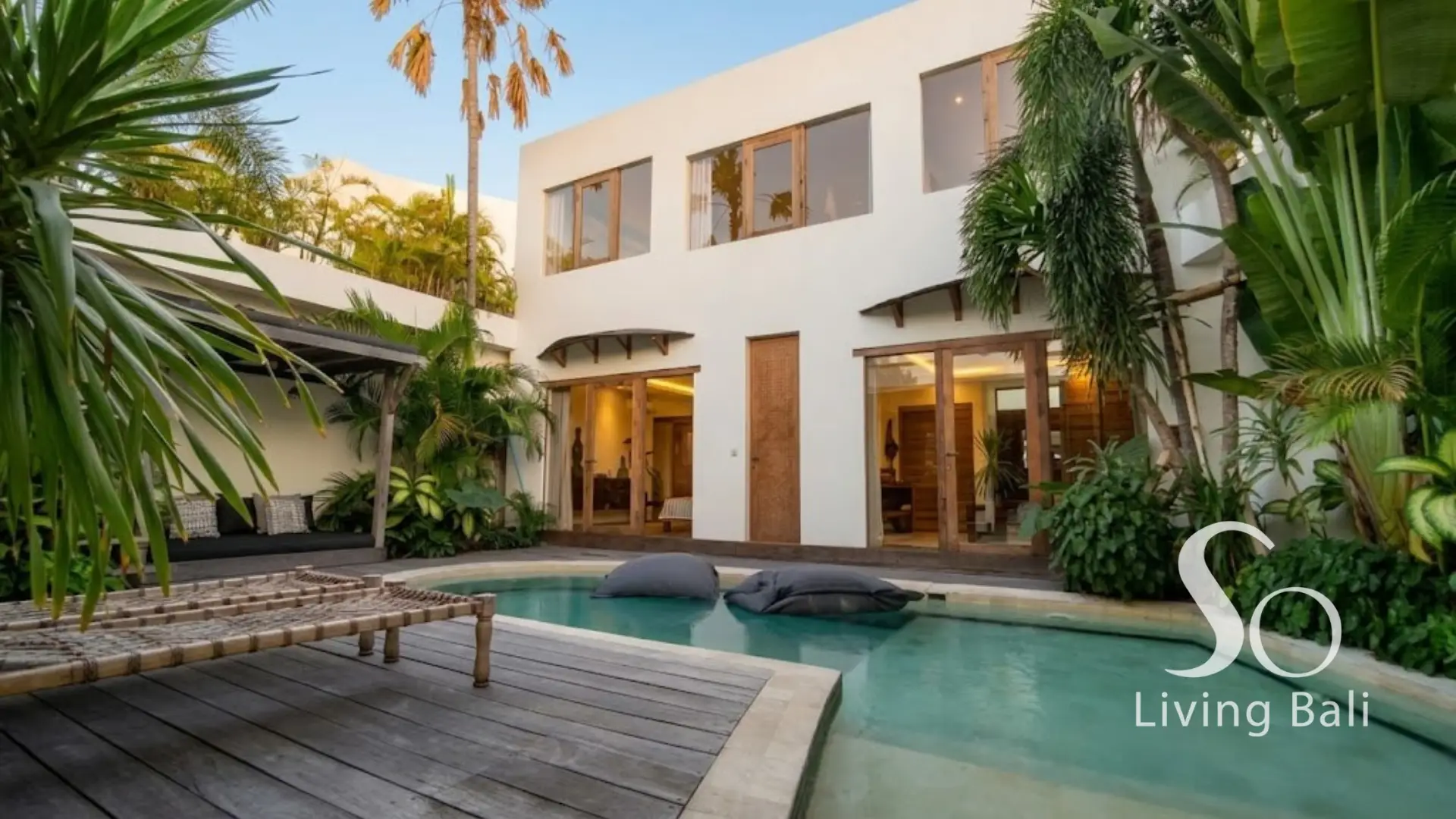 Umalas · Villa 4BR · Kompleks Kolam Renang Tropis — foto 1