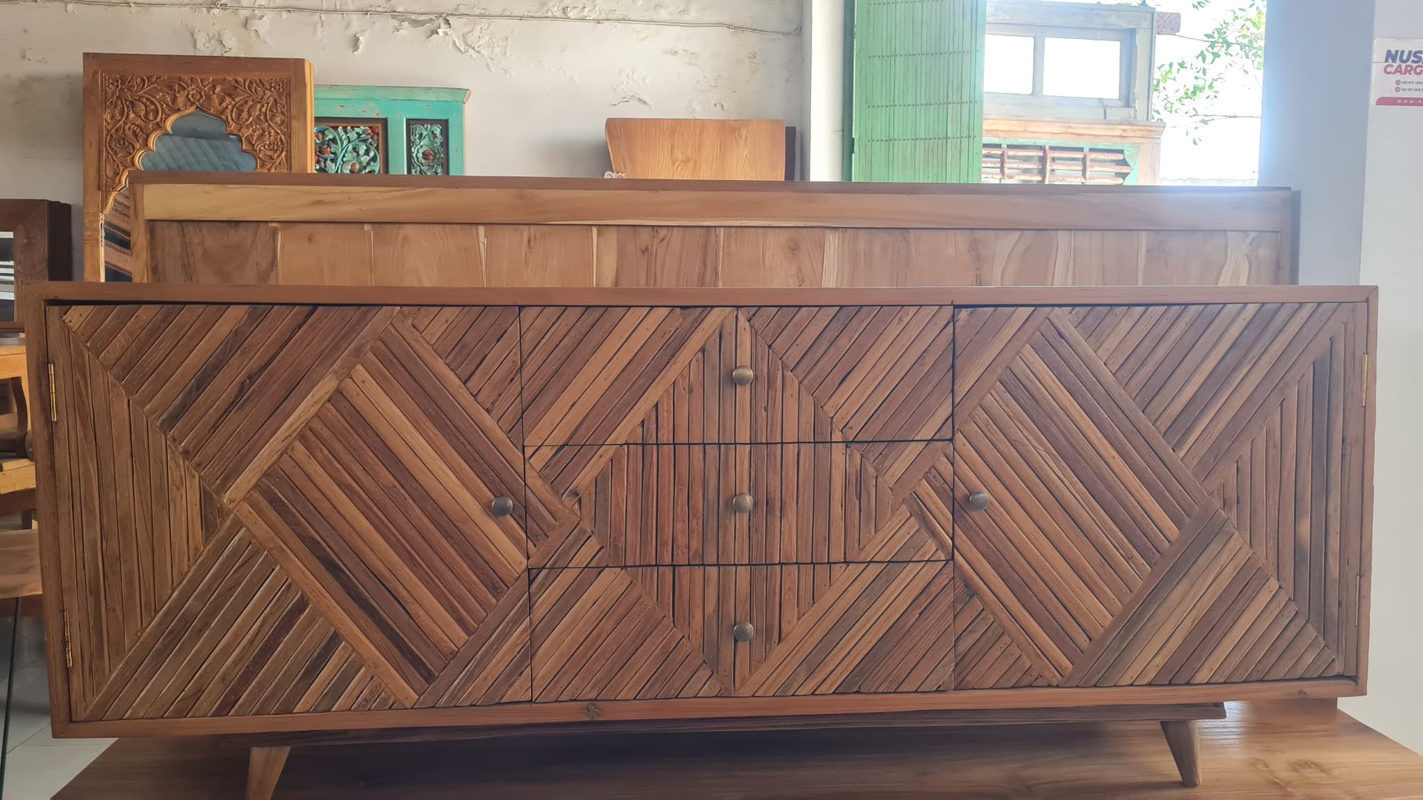 TV TABLE CABINET — photo 1