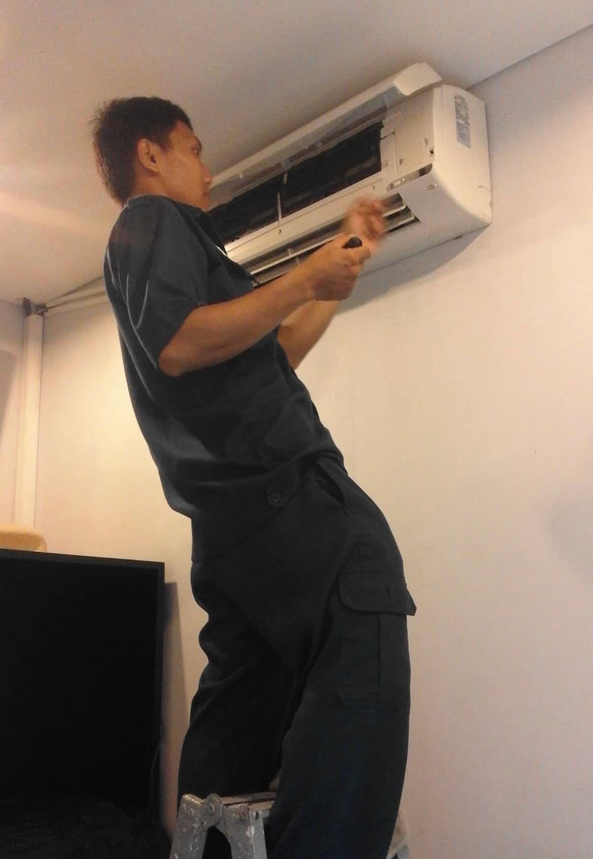 Jasa Service & Cuci AC Panggilan (1/3)