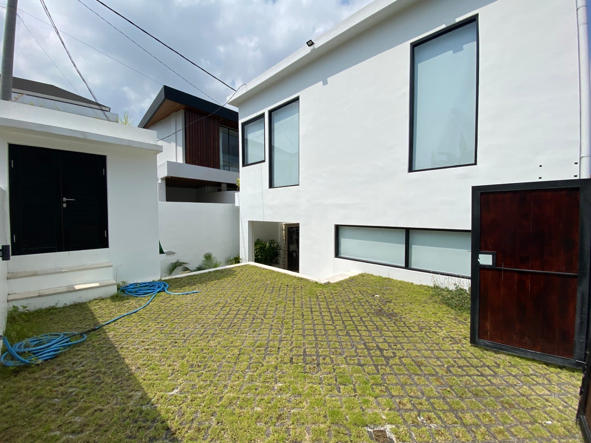 3BR Spacious Private Villa in Umalas (1/3)