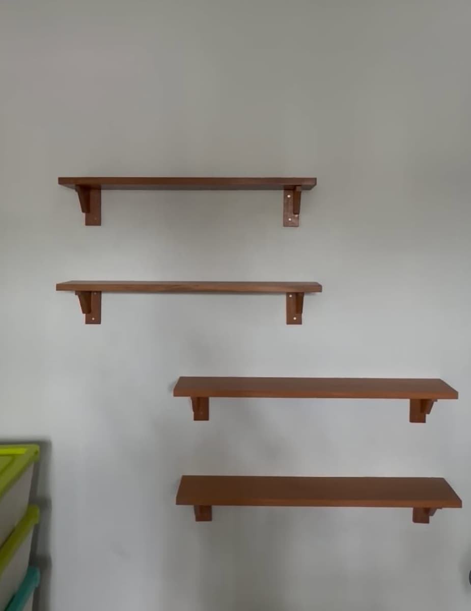 Minimalist Custom Wood Wall Shelves – Natural Finish (1/3)