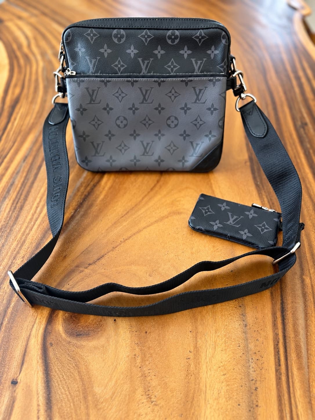 Louis Vuitton Trio Messenger Monogram Eclipse – M69443 – New (1/3)