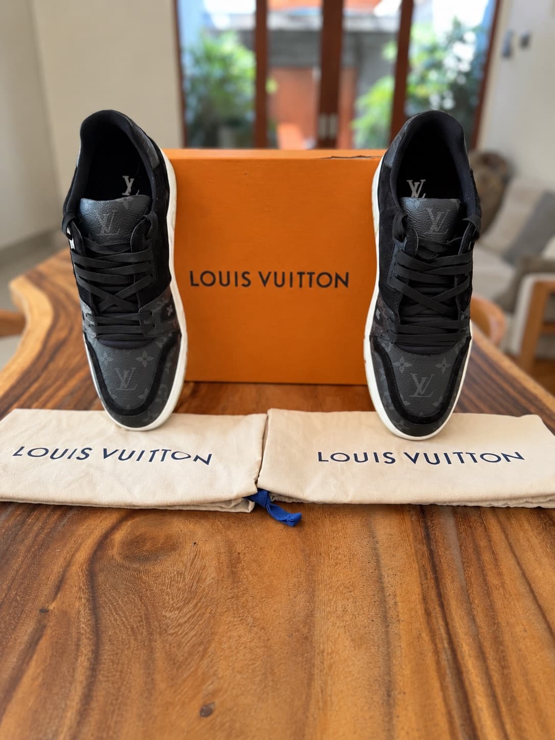 Louis Vuitton LV Trainer – Black – Size 45 / LV 11 – Brand New (1/4)