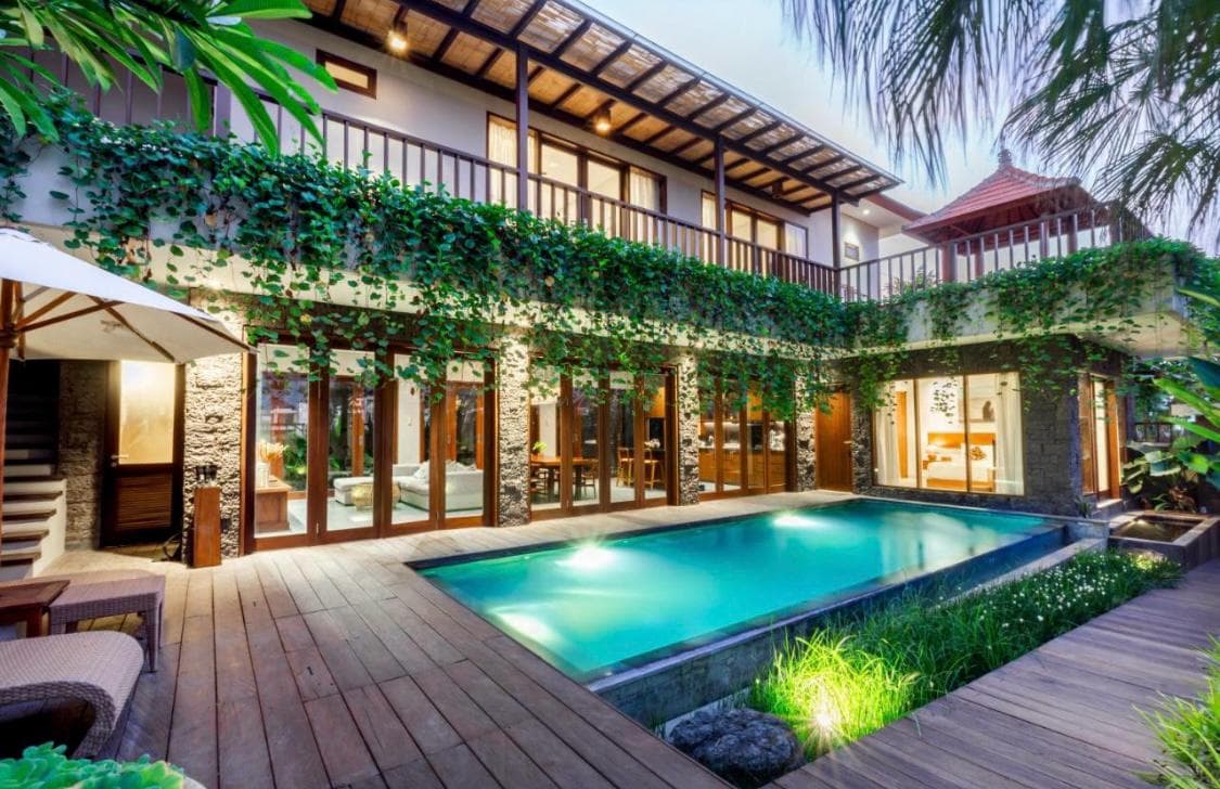 30-YEAR LEASEHOLD / FREEHOLD – MODERN TROPICAL CONNECTING VILLAS IN BATU BOLONG, CANGGU (1/3)
