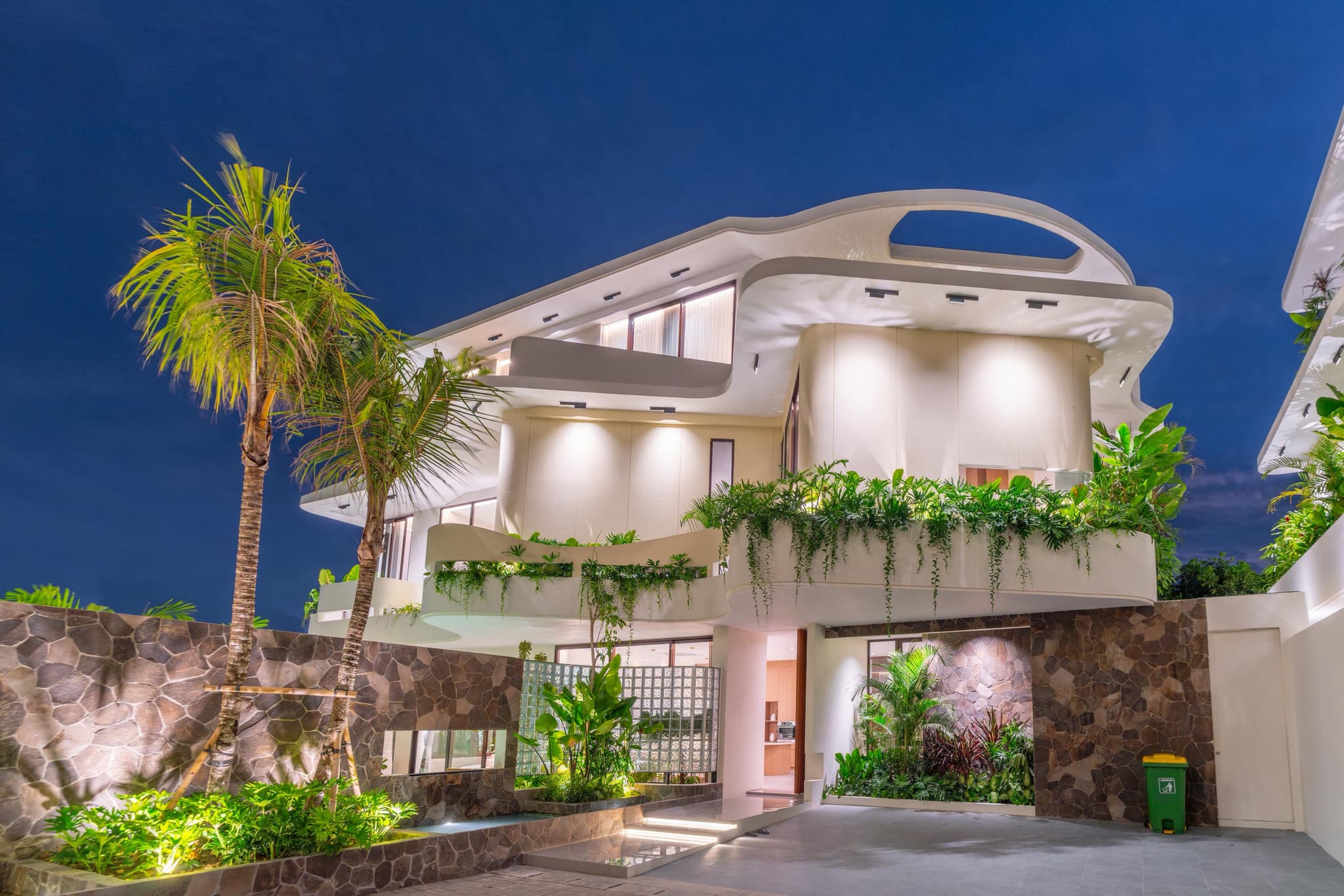 AN ICON OF PRESTIGE – LUXURY LANDSCAPE IN BALI — photo 1