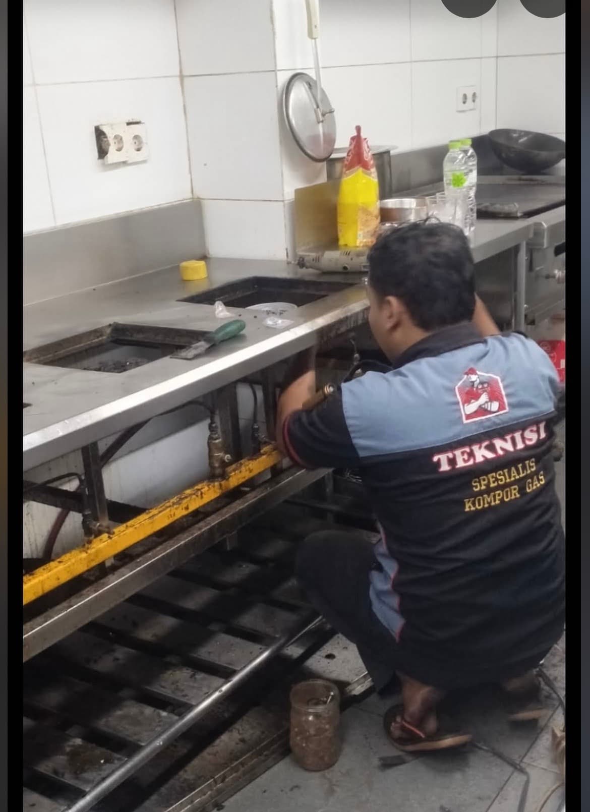 Home appliance repair services (GAS STOVE SERVICE) (1/3)