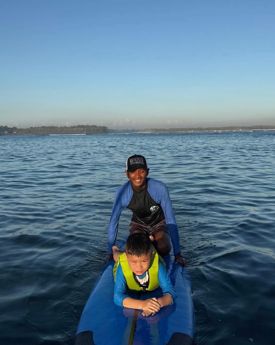 SANUR SURF & KITESURFING SCHOOL Bali (1/3)