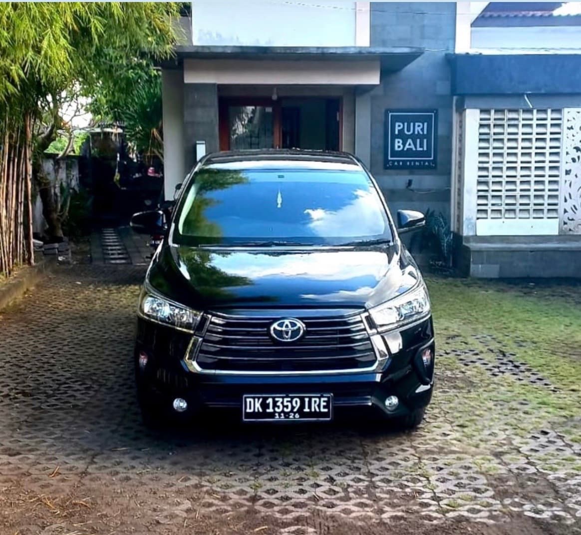 Car rental-Toyota Innova Reborn