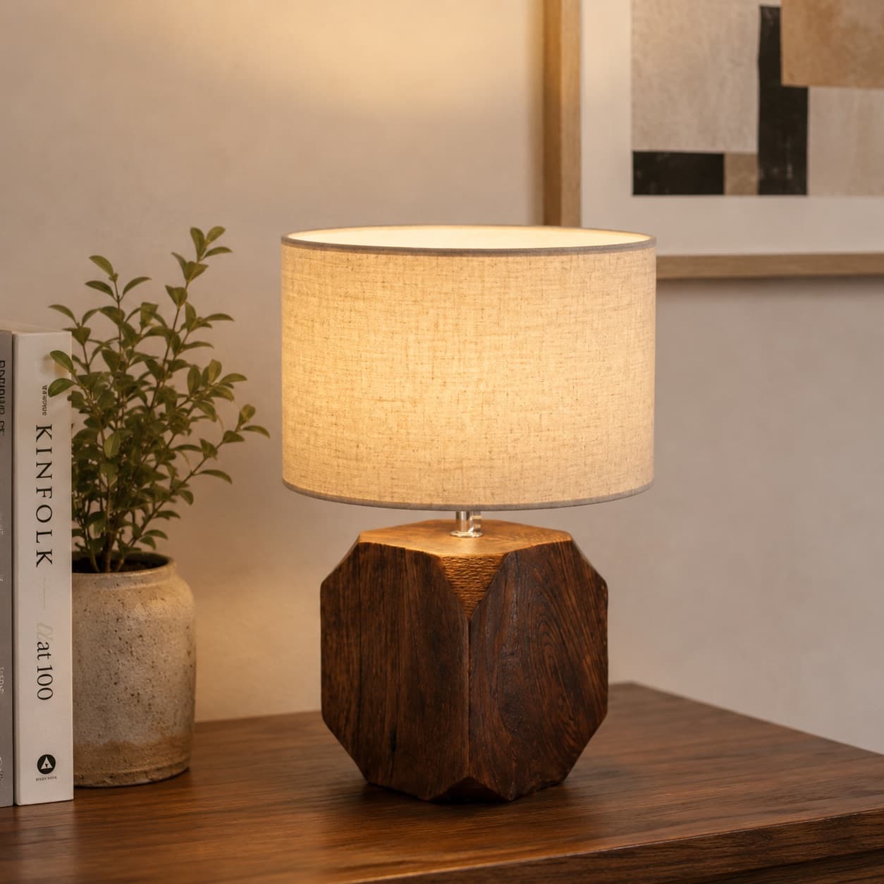 Centratus – Lampu Meja Kayu Elegan (1/2)